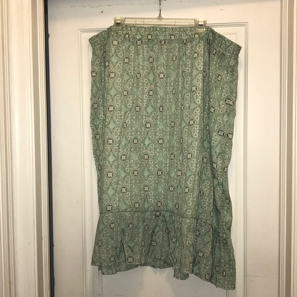CJ Banks sea green geometric pattern skirt
